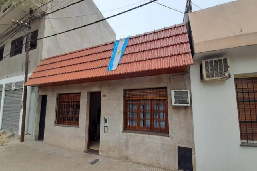 Rosario, Santa Fe, Argentina, 3 Habitaciones Habitaciones, ,1 BañoBathrooms,Casas,Venta,SAN LUIS,42779